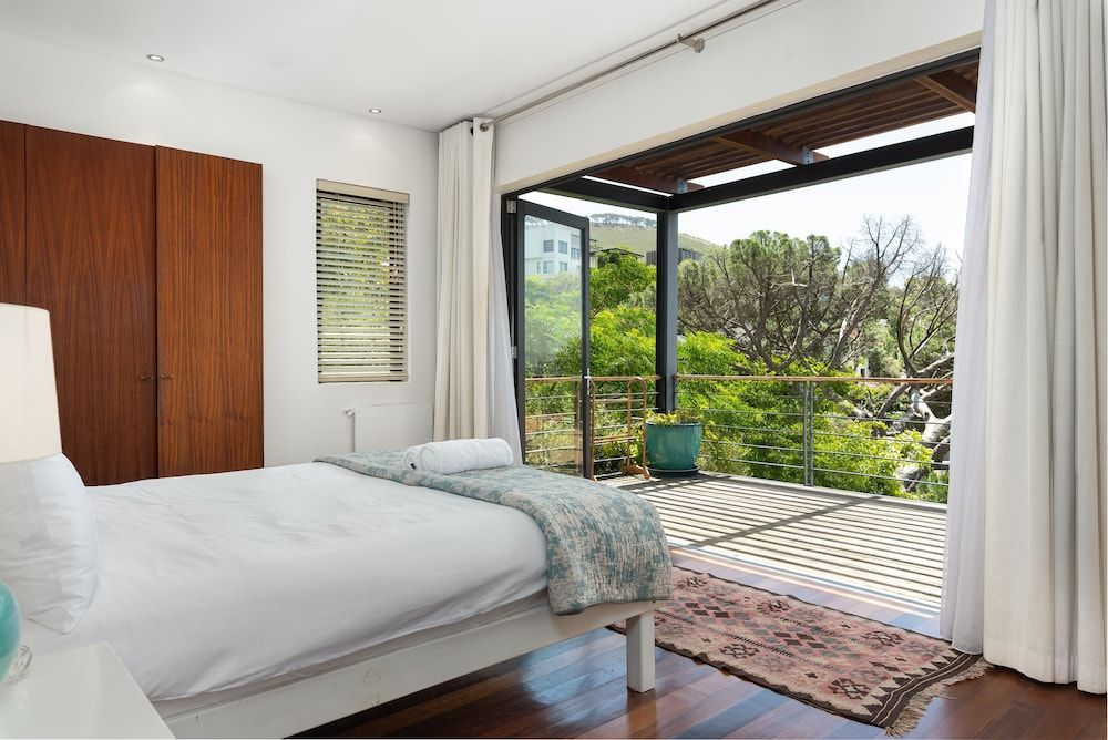 undefined Warren 33 4