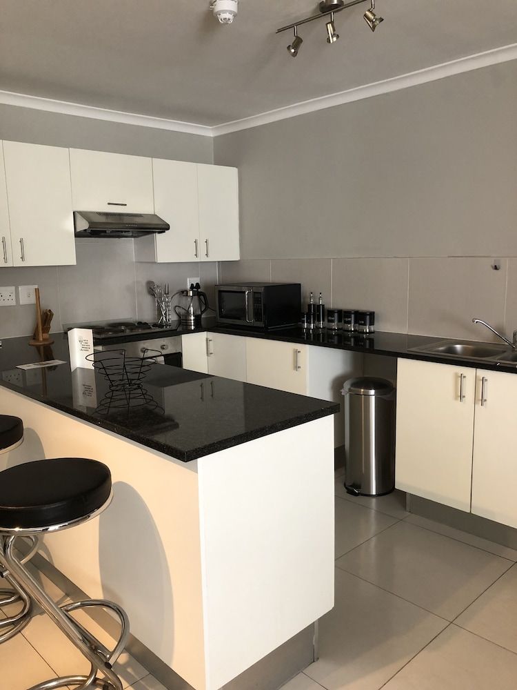 undefined 606 The Beaumont 4