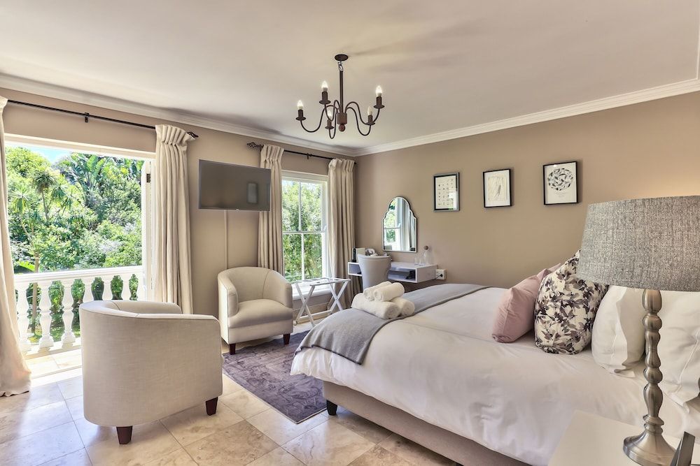 Devonport House Superior Luxury Suite 2