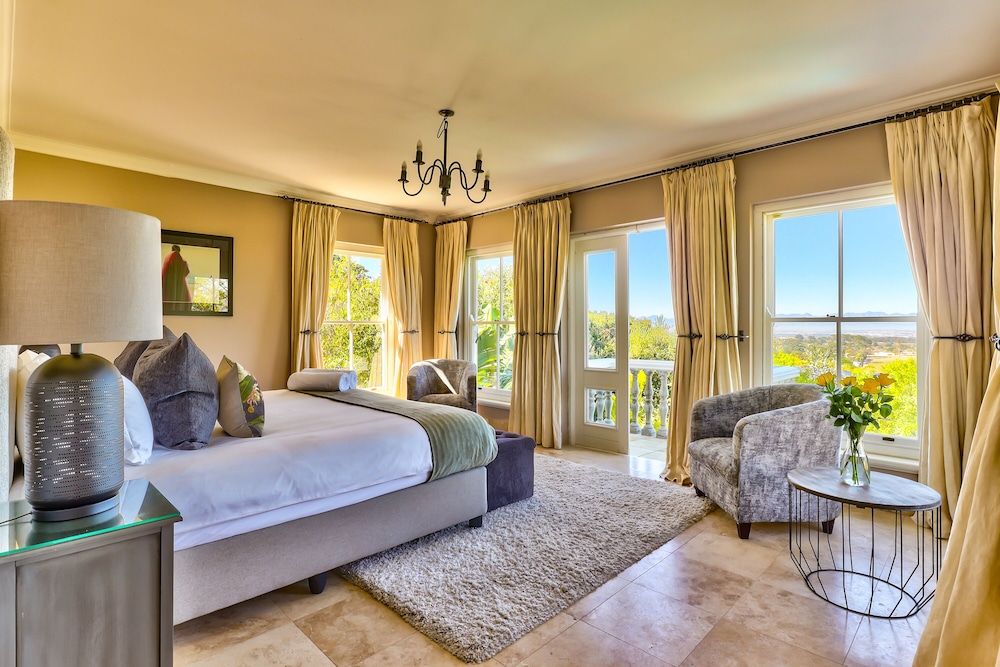 undefined Devonport House 6