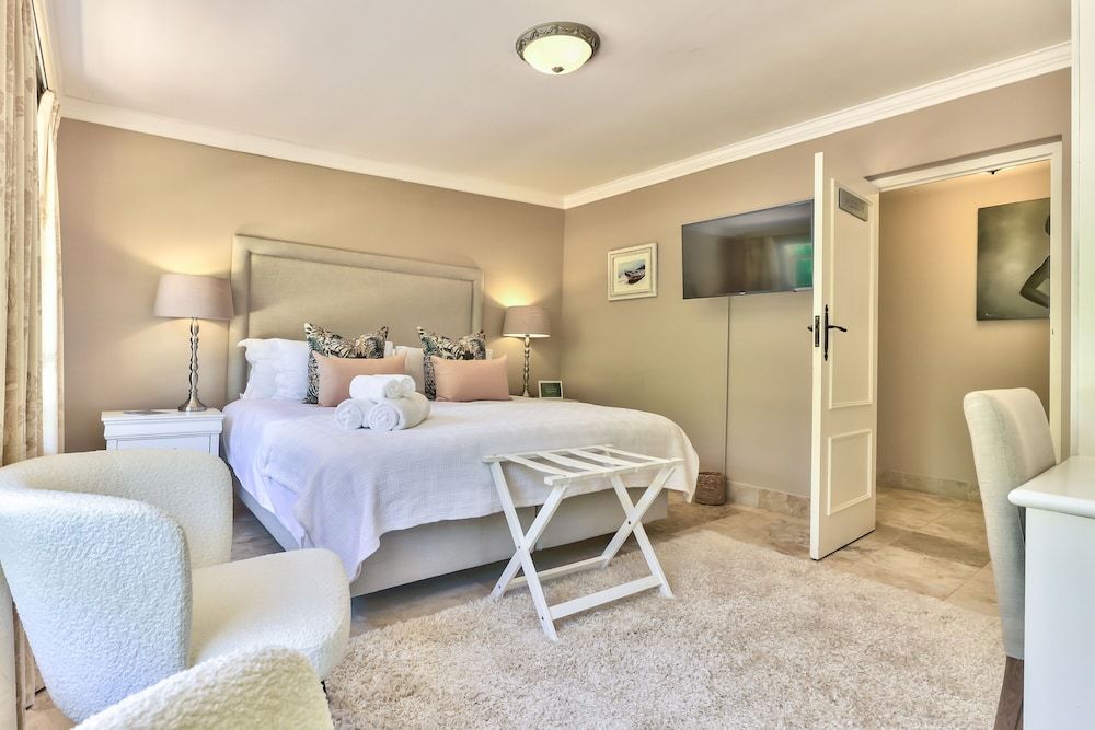 undefined Devonport House