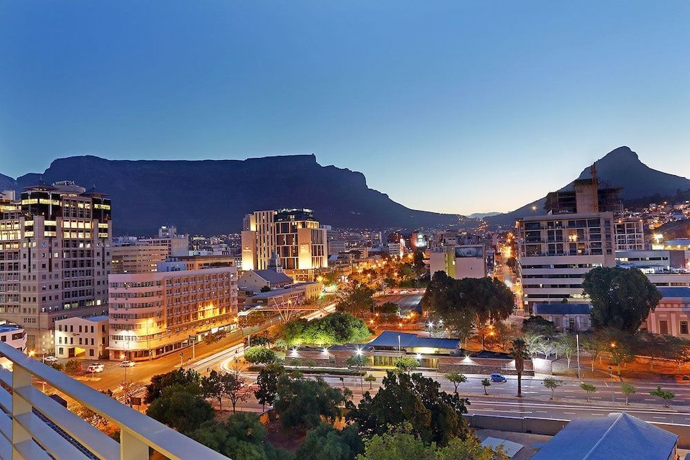 Metropolis 1108 - Adults Only Comfort Apartment, 1 King Bed, Non Smoking 4