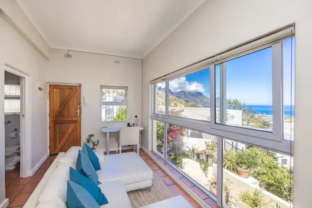 Perfect Getaway in Clifton House (1 Bedroom) 7