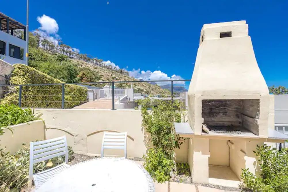 Perfect Getaway in Clifton House (1 Bedroom) 9