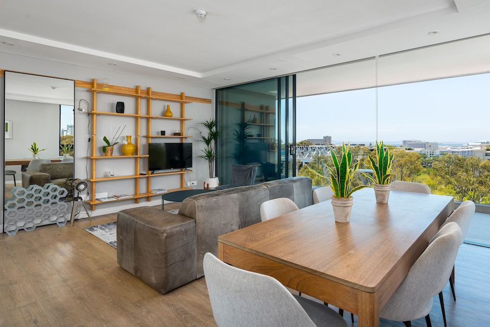 Warwick 501 Premier Apartment 11