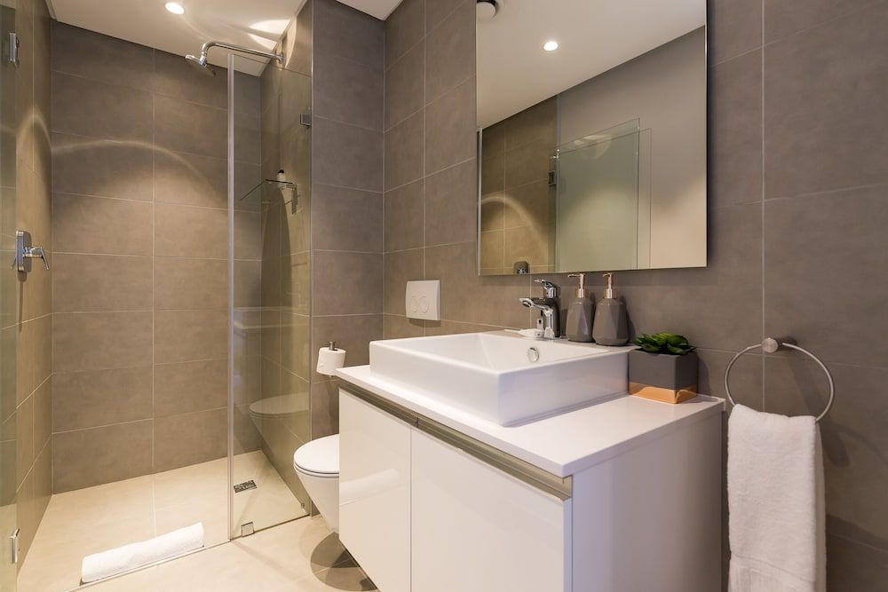 Warwick 501 Premier Apartment 15