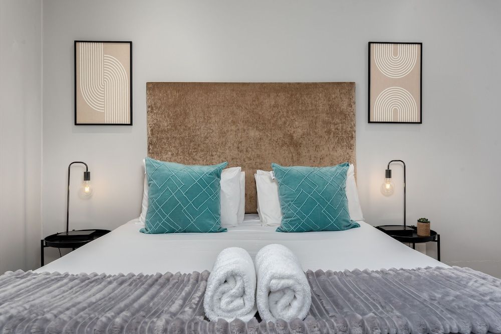 undefined Warwick 102 8