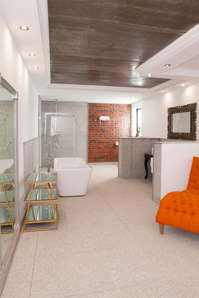 Purple Rayn Boutique Guest House Exclusive Room, 1 King Bed, Non Smoking, Mountain View 8