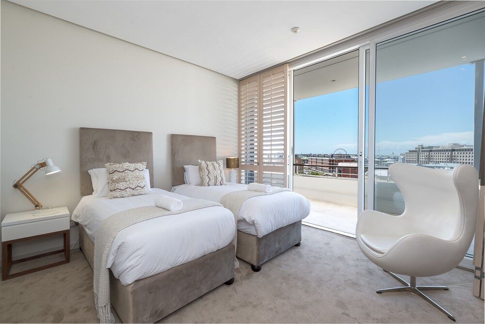 Altmore 501 Premier Apartment, Multiple Beds, Non Smoking, Mountain View