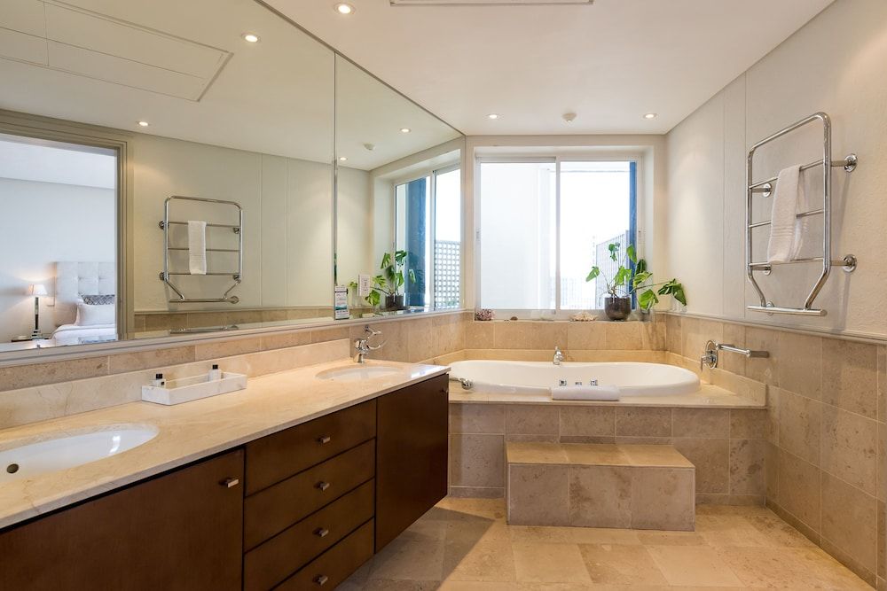 Altmore 501 Premier Apartment, Multiple Beds, Non Smoking, Mountain View 6