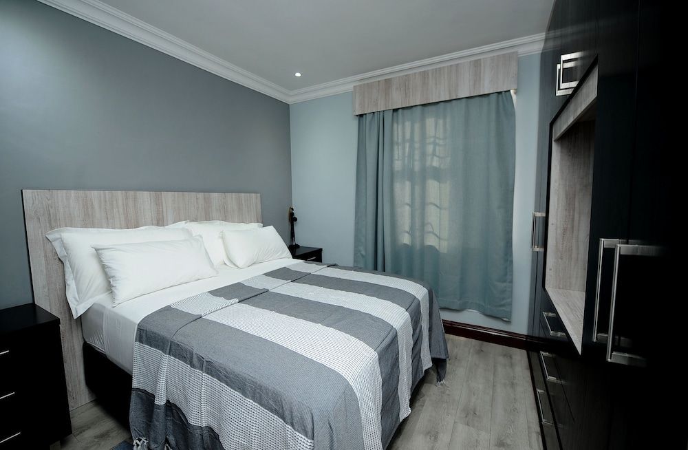 undefined Elly Lodge 9