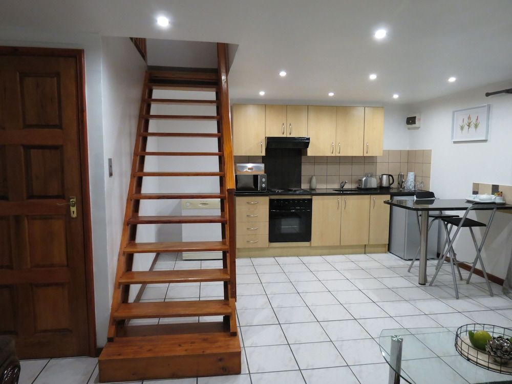 Three Spruce Standard Twin Room 21