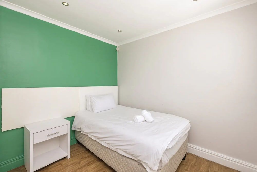 undefined Contemporary 4 Bedroom Home 8