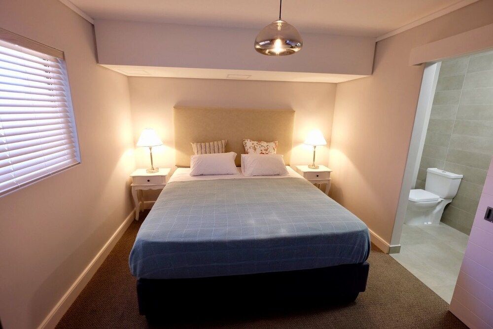 undefined Blou Inn - Century City 4