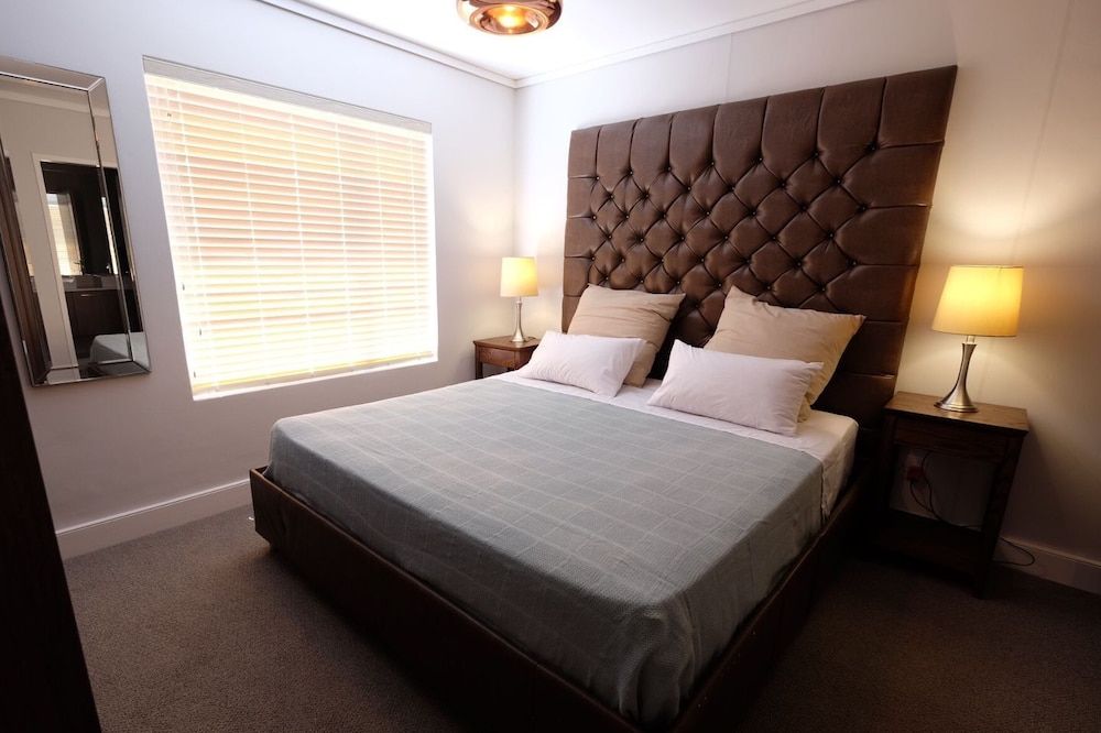 undefined Blou Inn - Century City