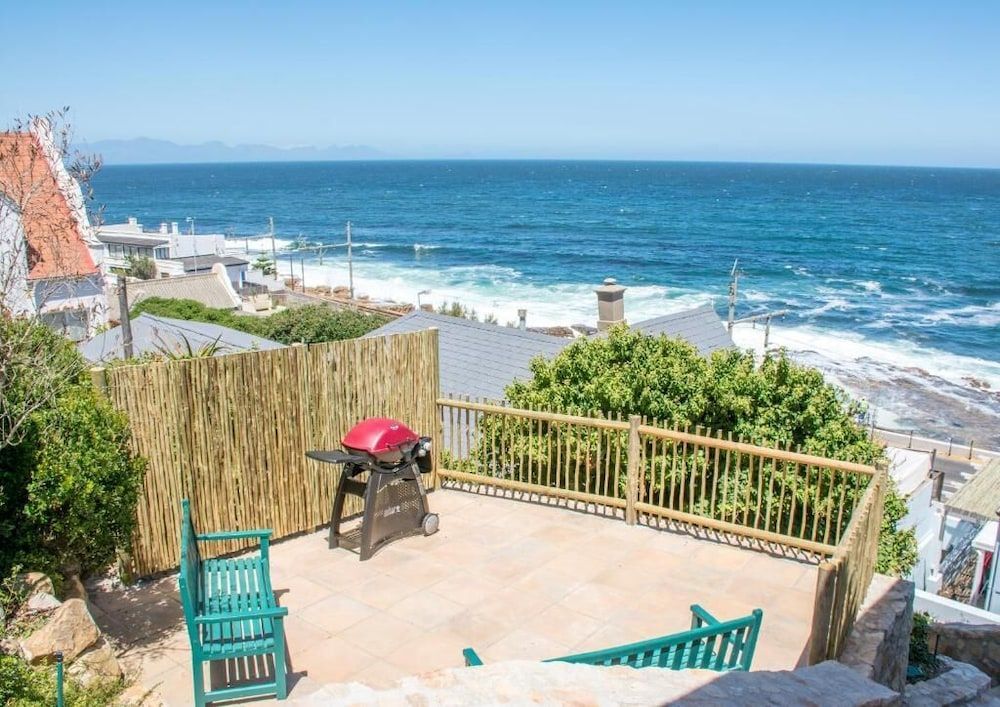 undefined Modern Beach Appartment 9