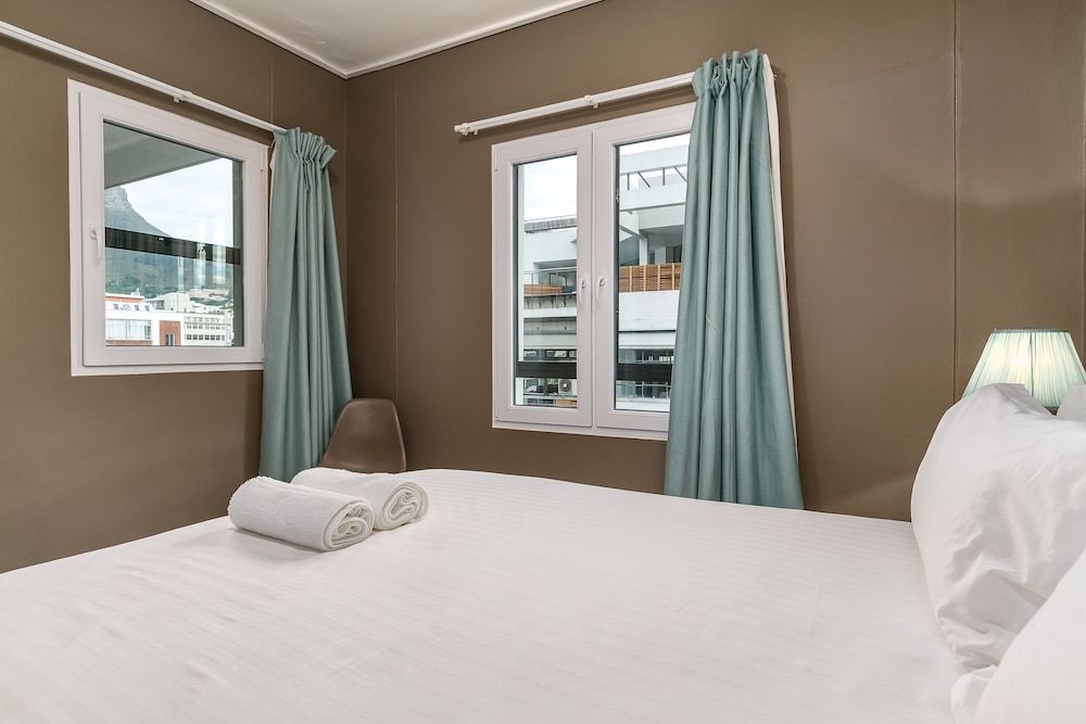 Flatrock 909 Premier Apartment, 2 Bedrooms 3