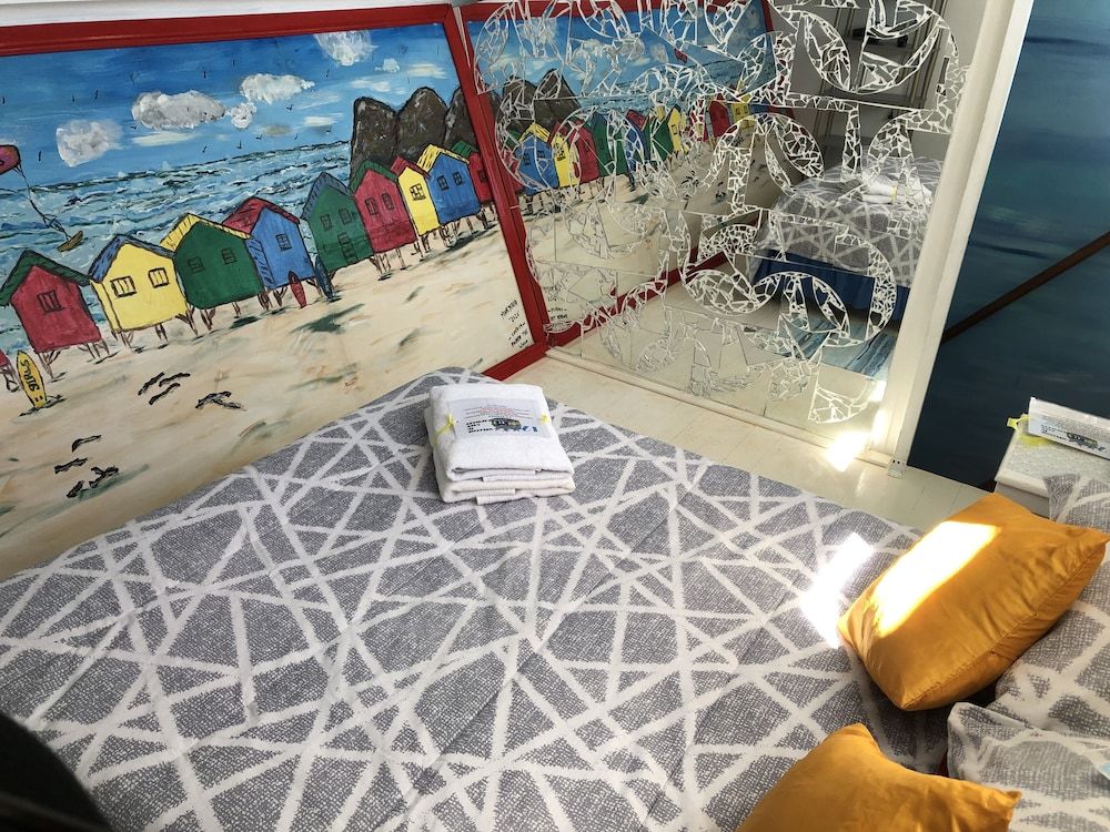 undefined Cape Capsules 3