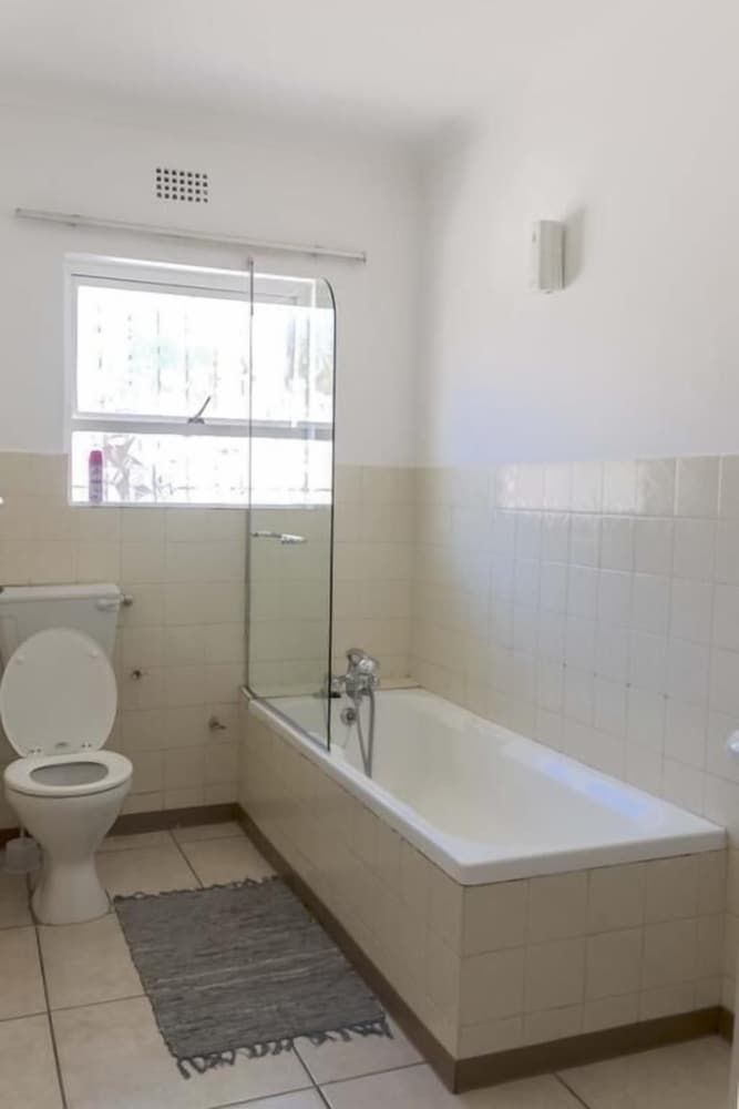 Cape Pine Guest House Comfort Room 9