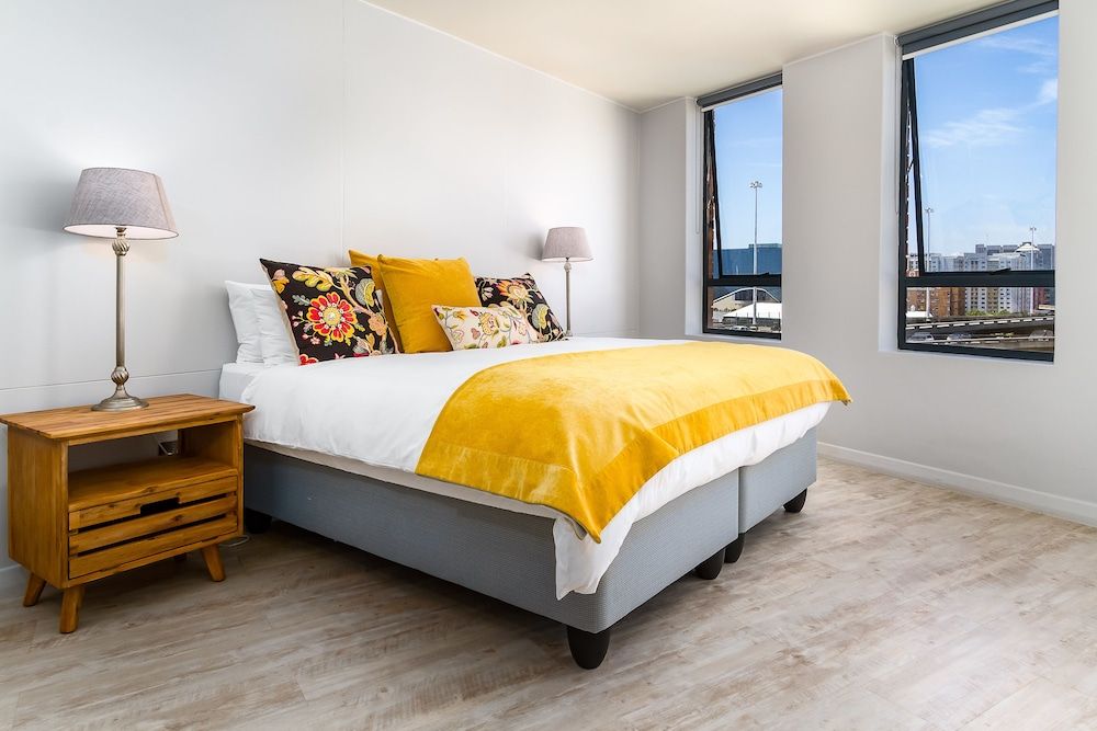 undefined Greenwich 405