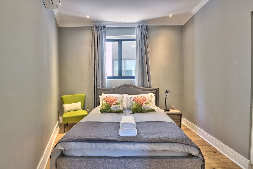 undefined Warwick Mansions 7 6