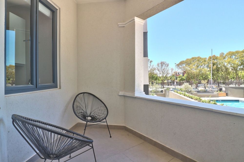 undefined Warwick Mansions 7 10