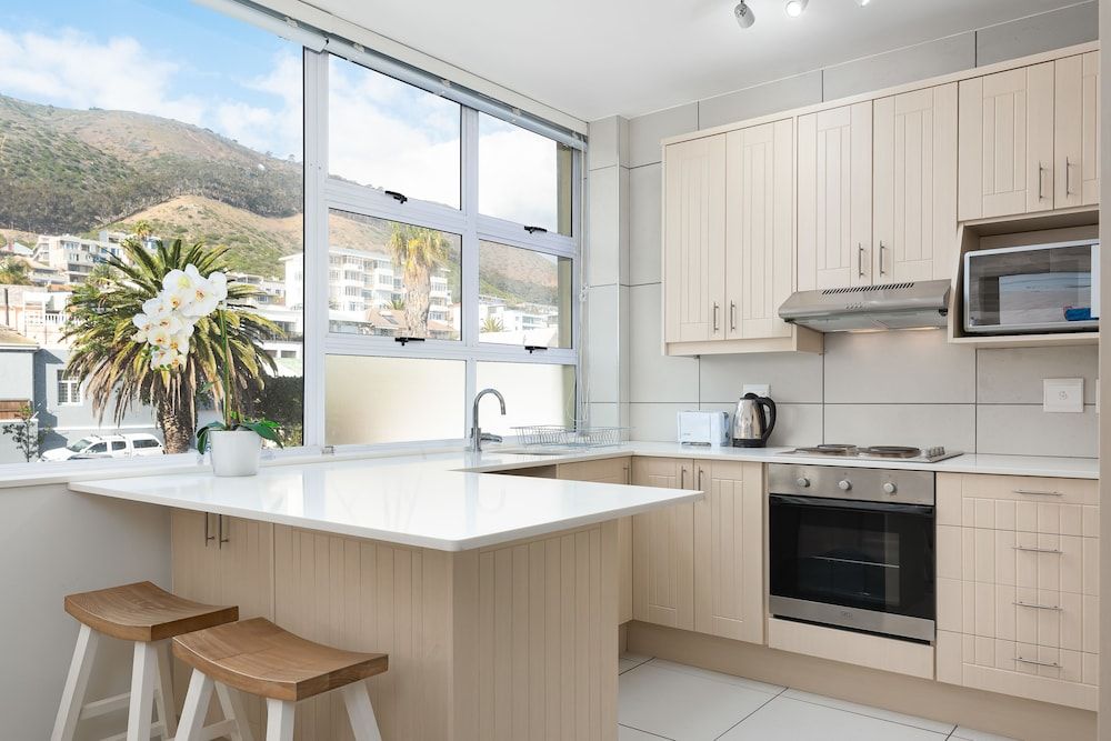 undefined Montclair 302 6