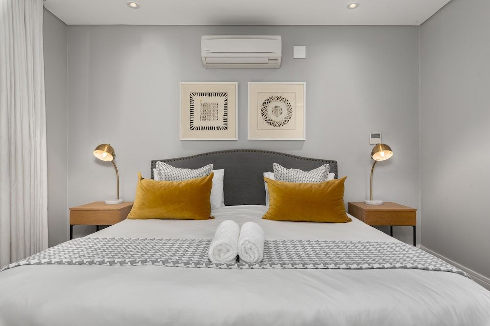 undefined Best of Both 4