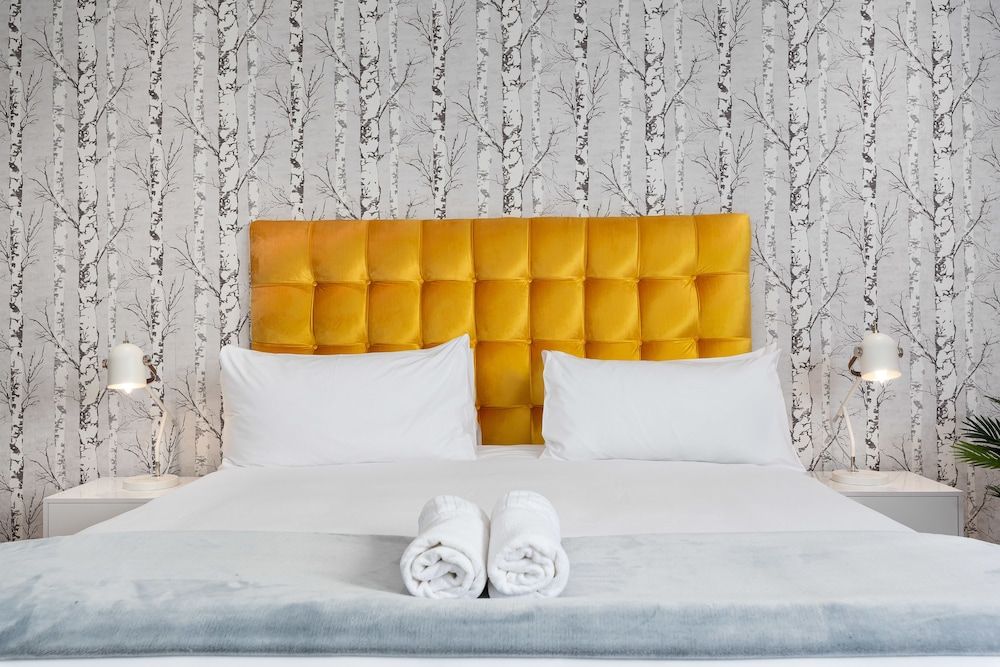 undefined Warwick Mansions 8 8