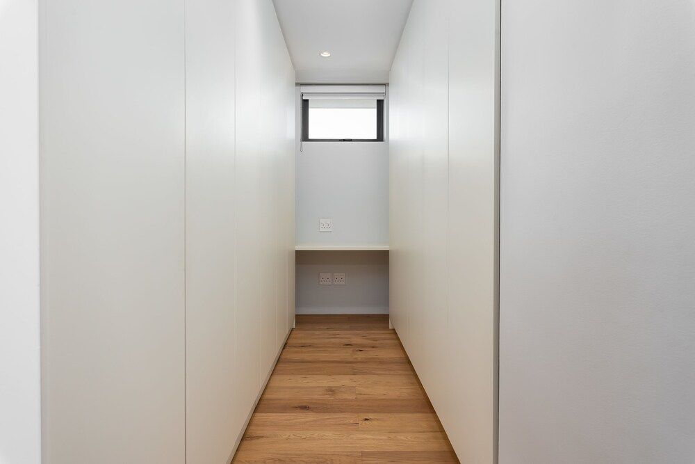 Sevenons 4B Luxury Apartment 11