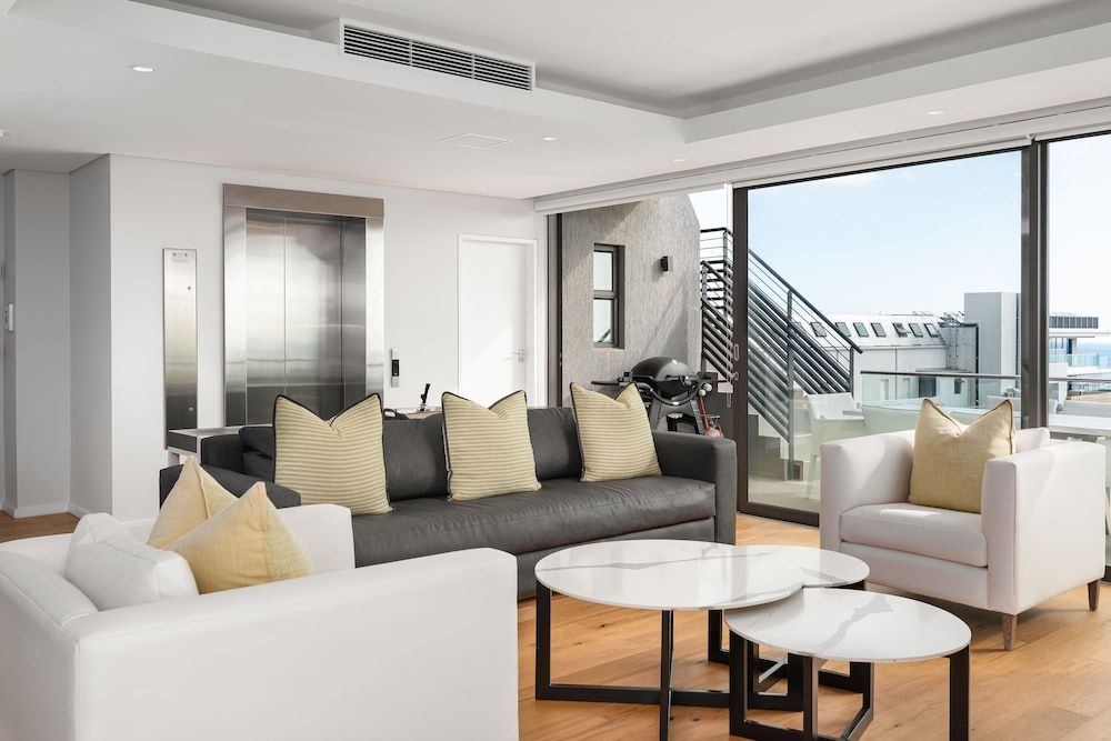 Sevenons 4B Luxury Apartment 16