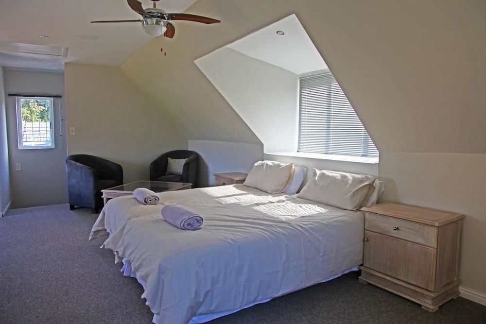 undefined Cozy Quirky Cottage