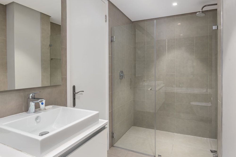 Warwick 401 - Adults Only Luxury Apartment 18