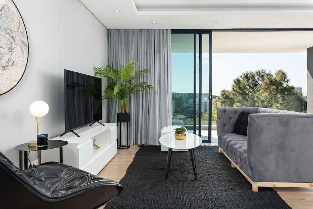 Warwick 401 - Adults Only Luxury Apartment 13