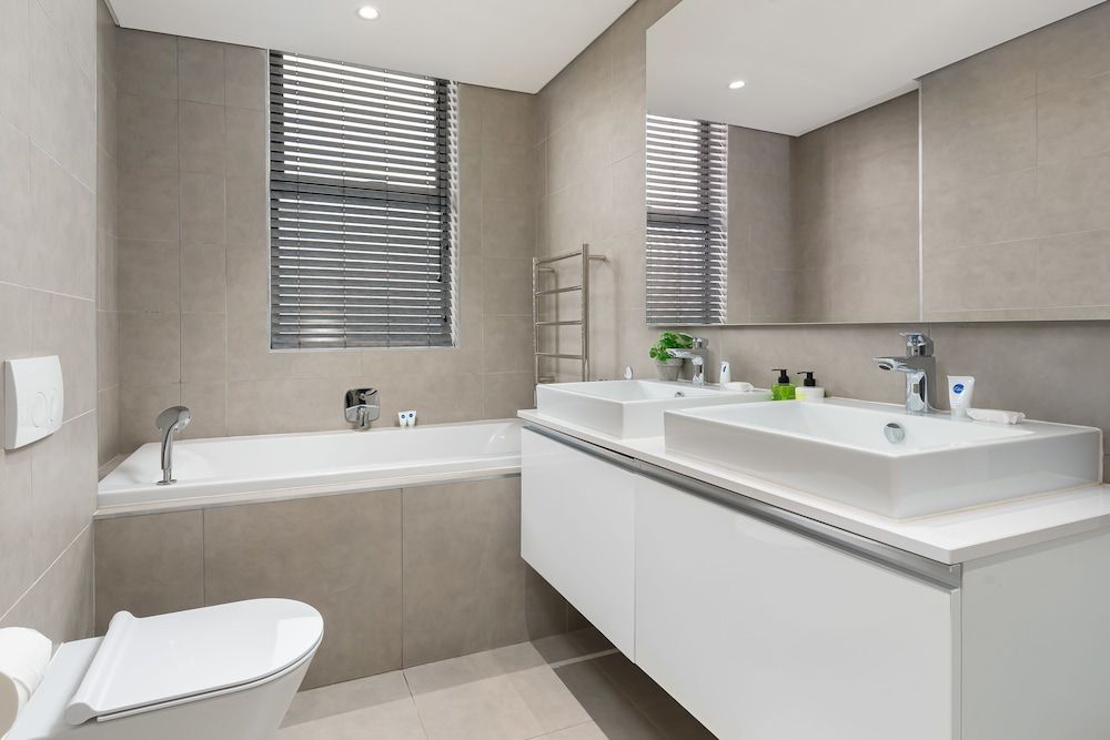 Warwick 401 - Adults Only Luxury Apartment 17