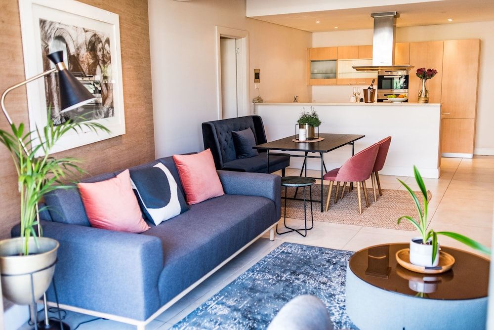 205 Pembroke Classic Apartment 27