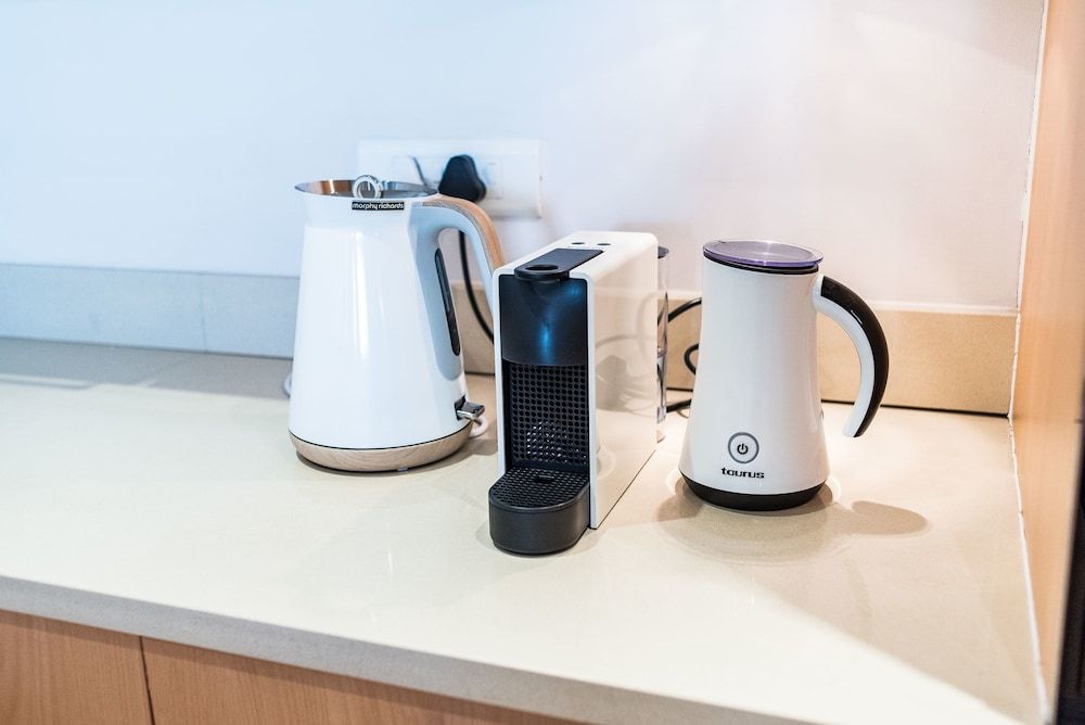 205 Pembroke Classic Apartment 22