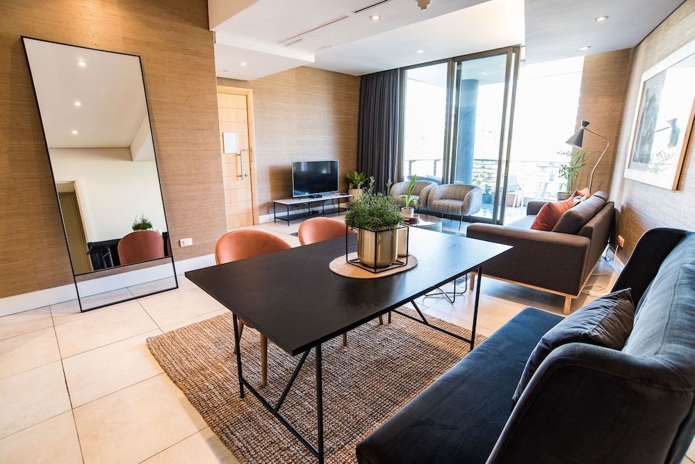 205 Pembroke Classic Apartment 12