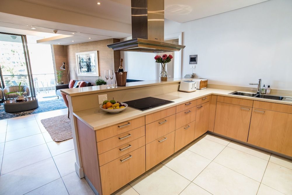 205 Pembroke Classic Apartment 20