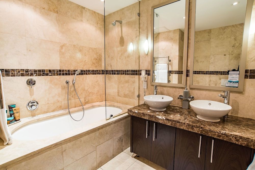 205 Pembroke Classic Apartment 39