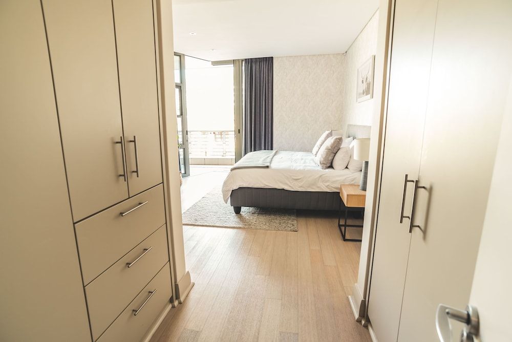 205 Pembroke Classic Apartment 5