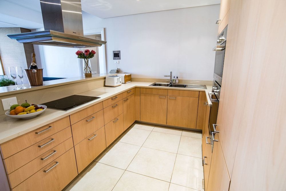 205 Pembroke Classic Apartment 14