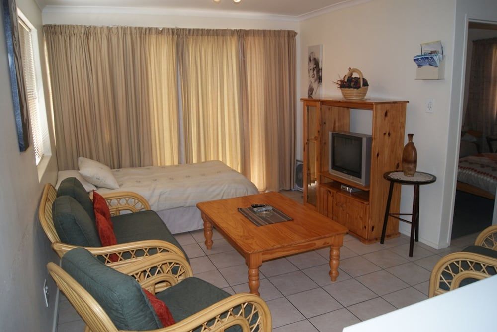 Serengeti Self Catering Units Standard Apartment, 2 Bedrooms 6