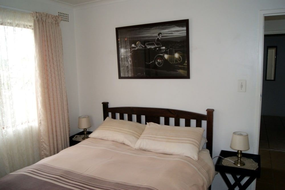 Serengeti Self Catering Units Standard Apartment, 2 Bedrooms 9