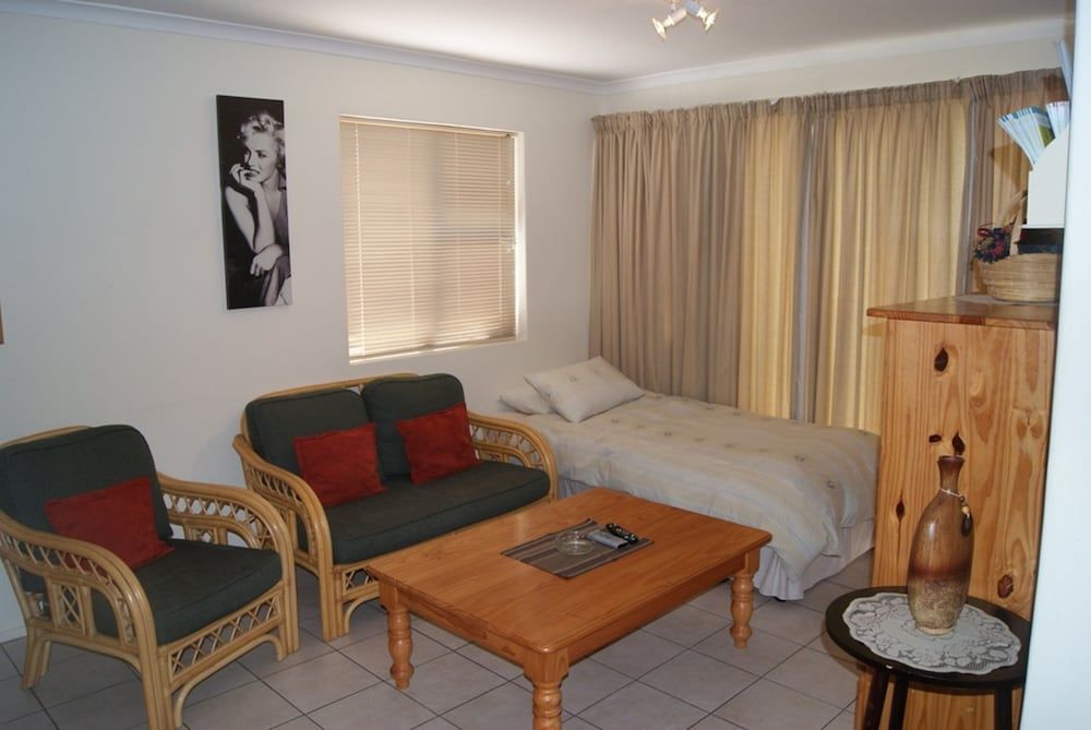 Serengeti Self Catering Units Standard Apartment, 2 Bedrooms 7
