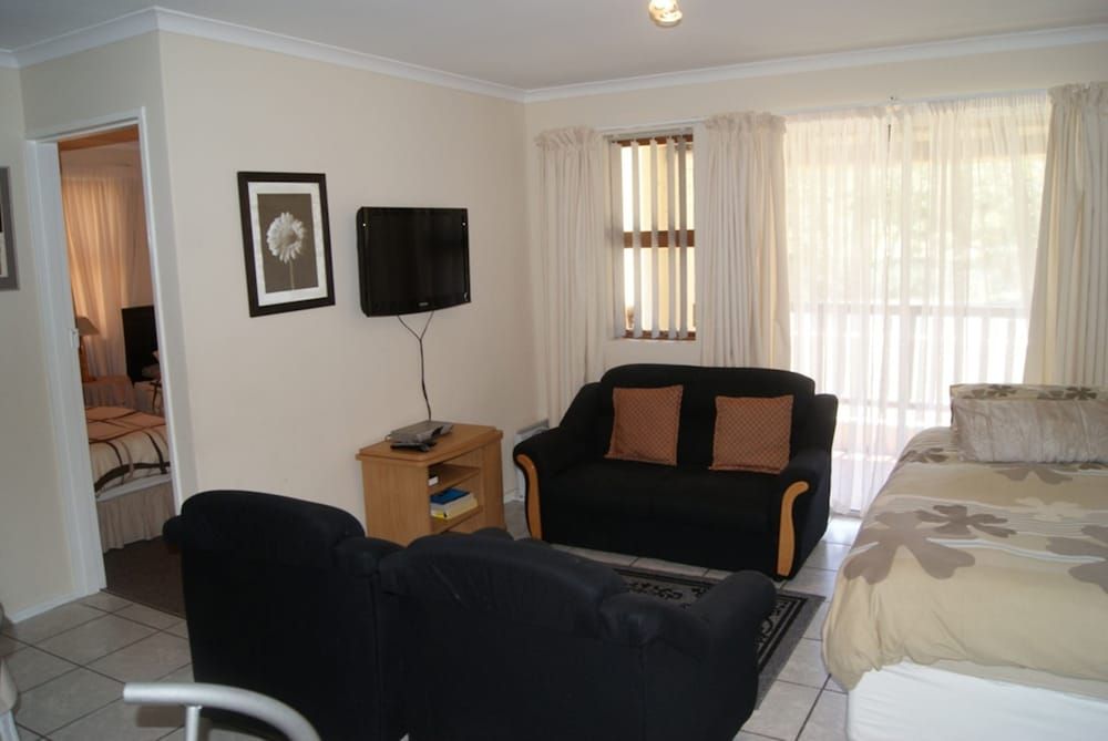 Serengeti Self Catering Units Standard Apartment, 2 Bedrooms 5