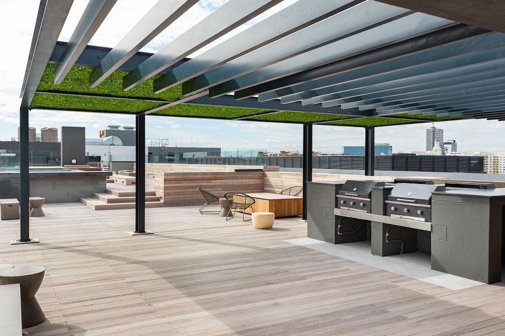 undefined Docklands 423 4