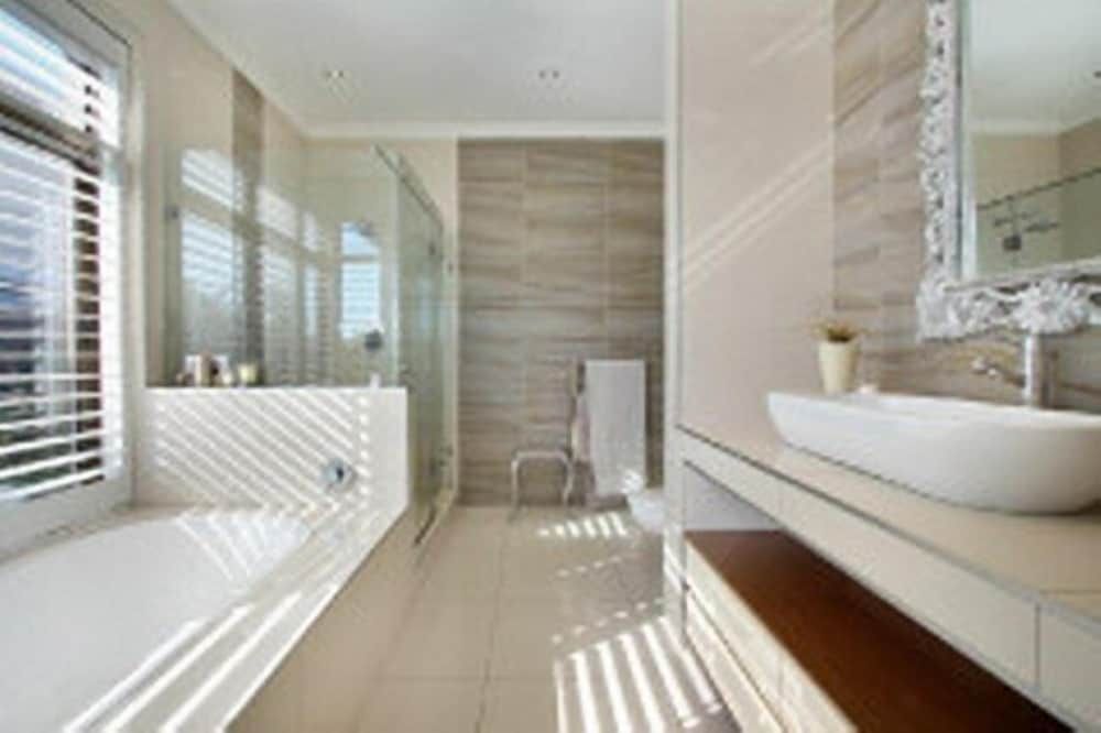 undefined Luxury Vacation Villa 3