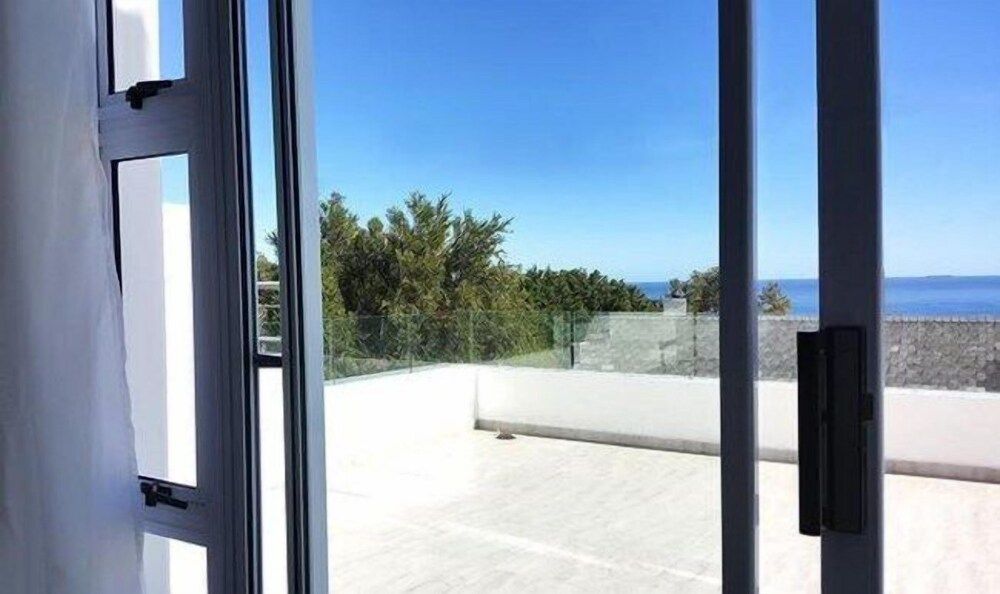 CBay58 Premium Double Room, 1 King Bed, Ensuite, Oceanfront 5