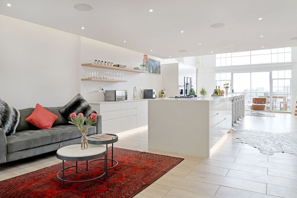 Alexa By Stay Amazing Design Penthouse, 2 Bedrooms, City View 16